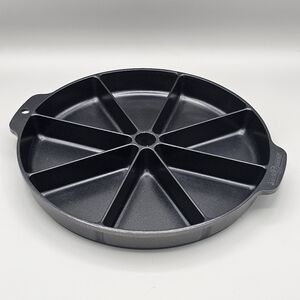 Nordic Ware 9.5” Cornbread Scottish Scone Pan 8 Slices Non Stick Made In USA